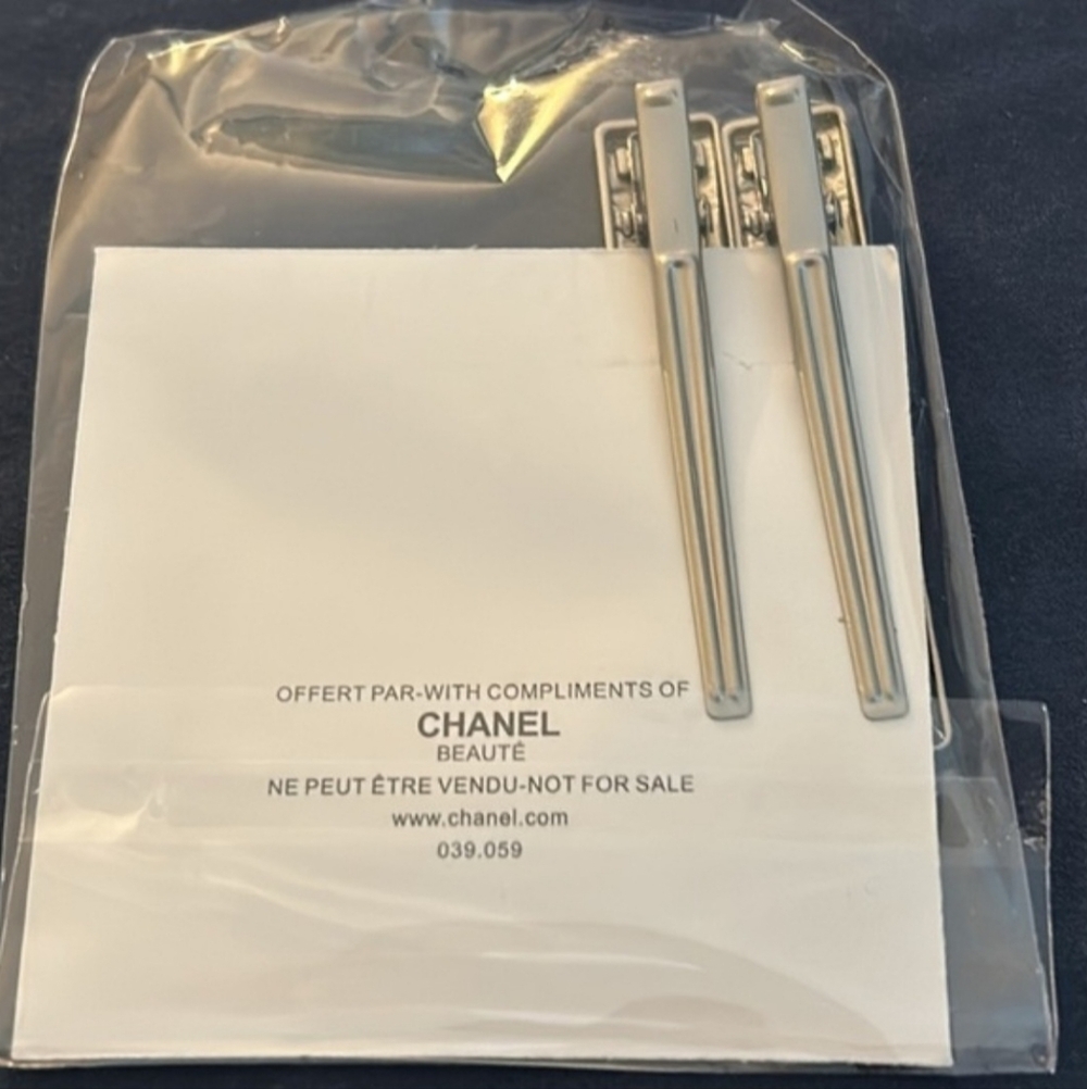 Chanel CC Silver Rhinestone Hair Clips Hair Pins